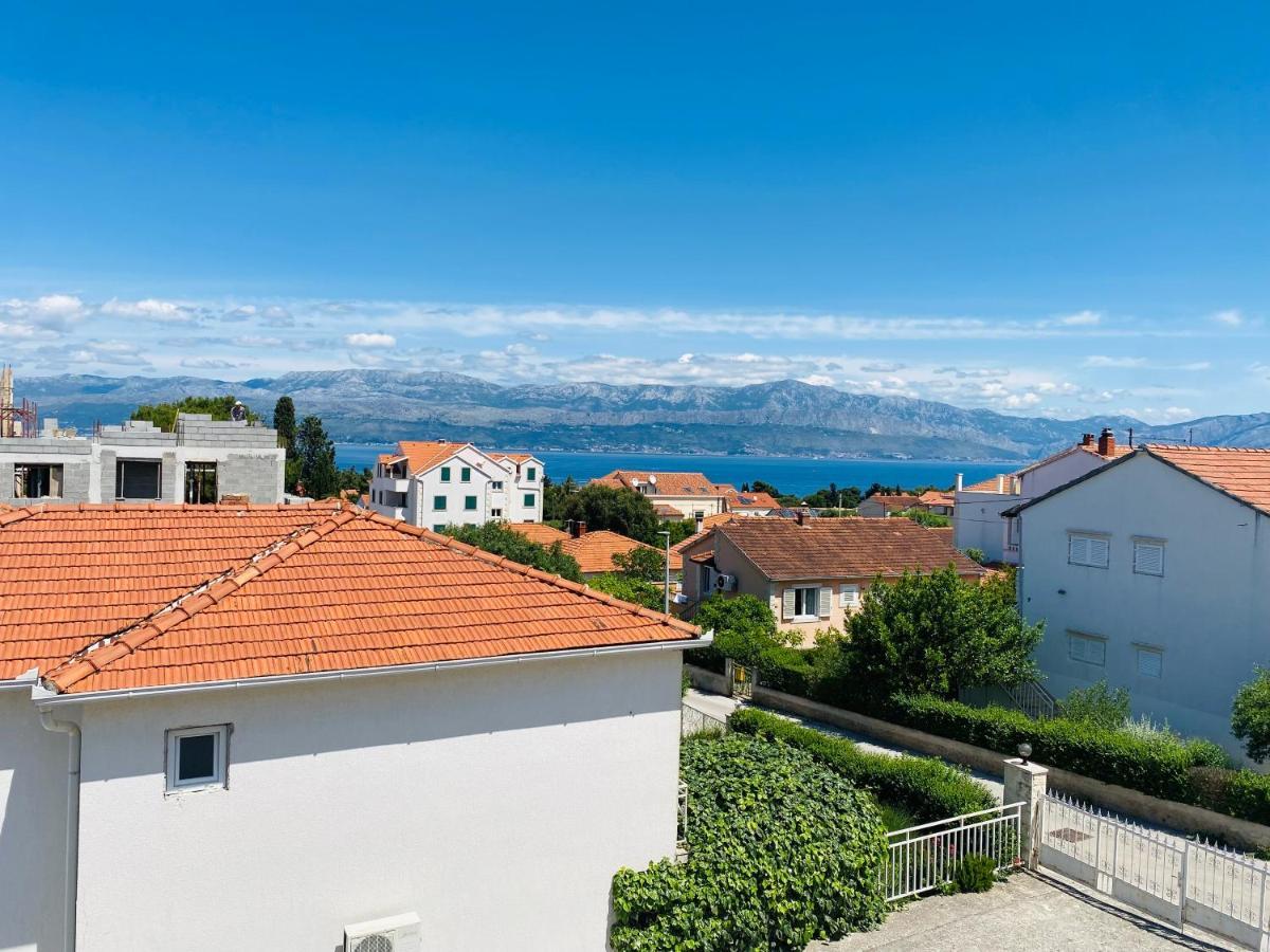 Karina Apartments Supetar Kültér fotó